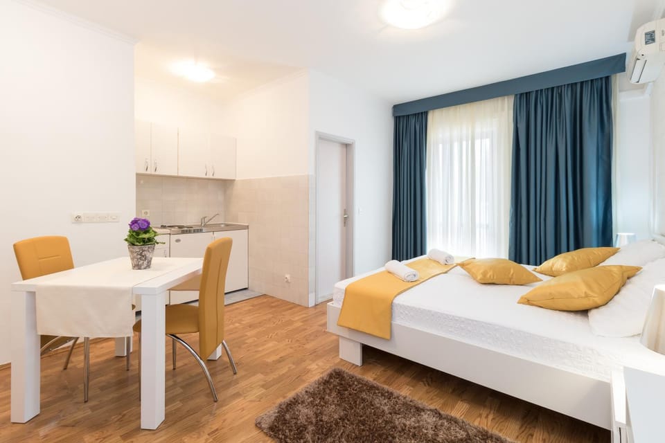 Bed, Coffee/tea facilities, Kitchen or kitchenette, Bedroom, Area and facilities
