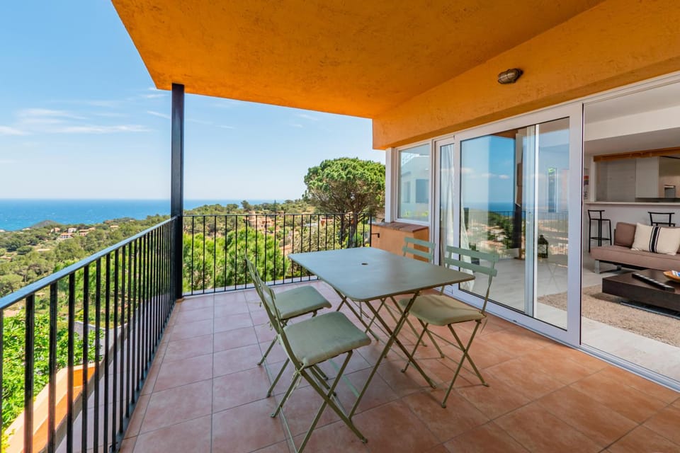 B-16 Apartment in Baix Empordà