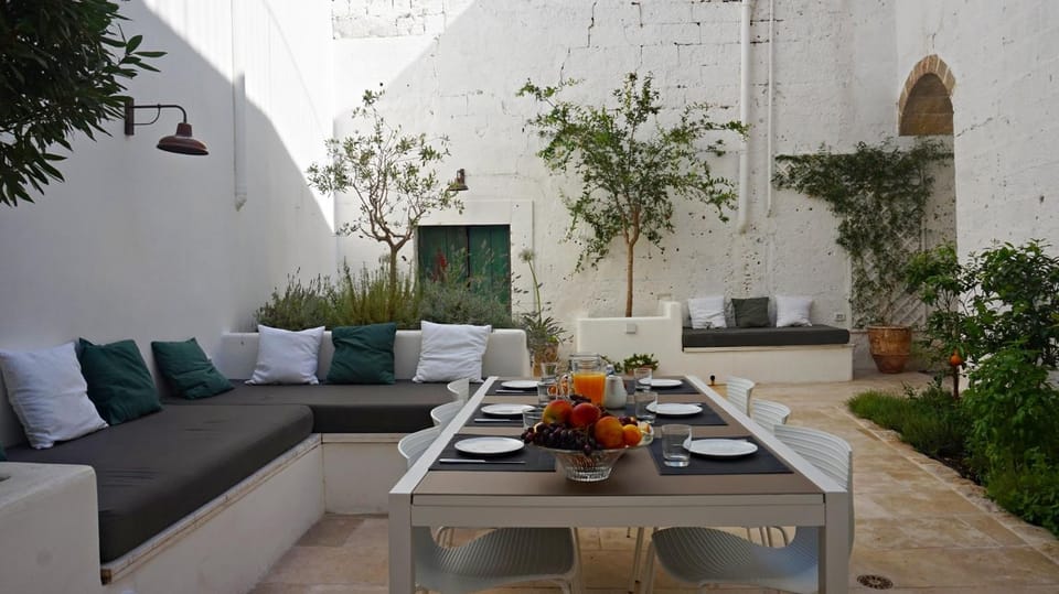 Patio, BBQ facilities, Garden