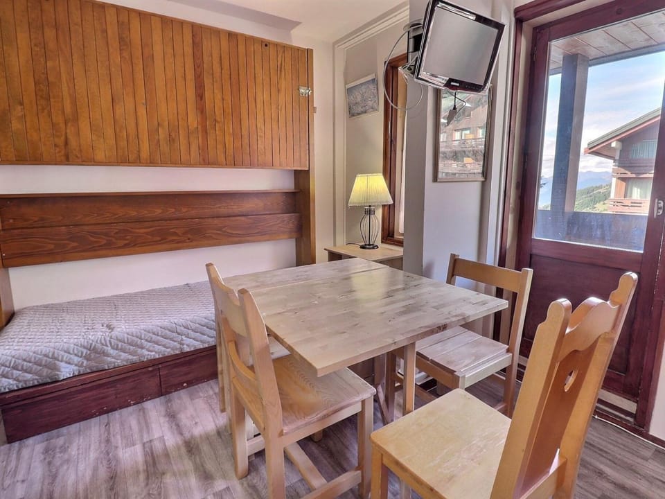 Studio 1* Méribel Skis aux Pieds - WiFi - FR-1-182-42 Apartment in Les Allues