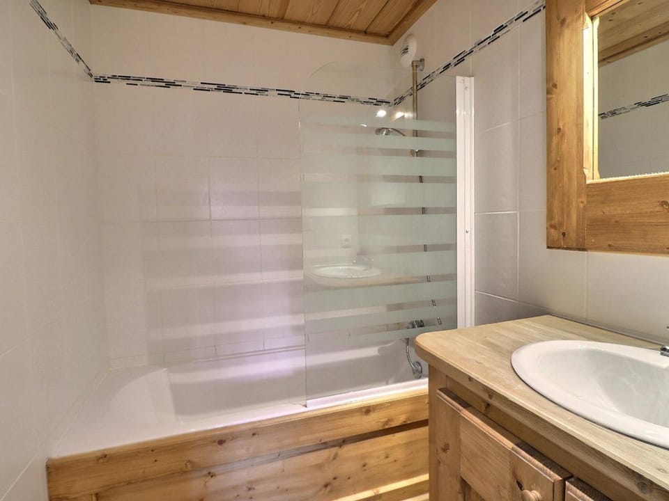 Charmant 3 Pièces 7 Pers Méribel Skis aux Pieds avec Balcon - FR-1-182-49 Apartment in Les Allues