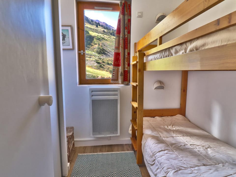 Charmant Duplex 2* Skis aux Pieds, 6 Pers, Balcon Sud - FR-1-182-109 Apartment in Les Allues