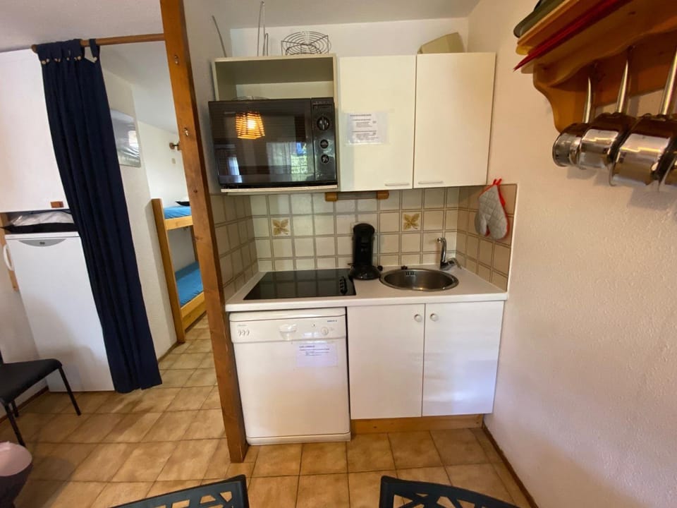 Charmant 2 pièces avec balcon, parking, proche des pistes - La Clusaz - FR-1-459-34 Apartment in La Clusaz