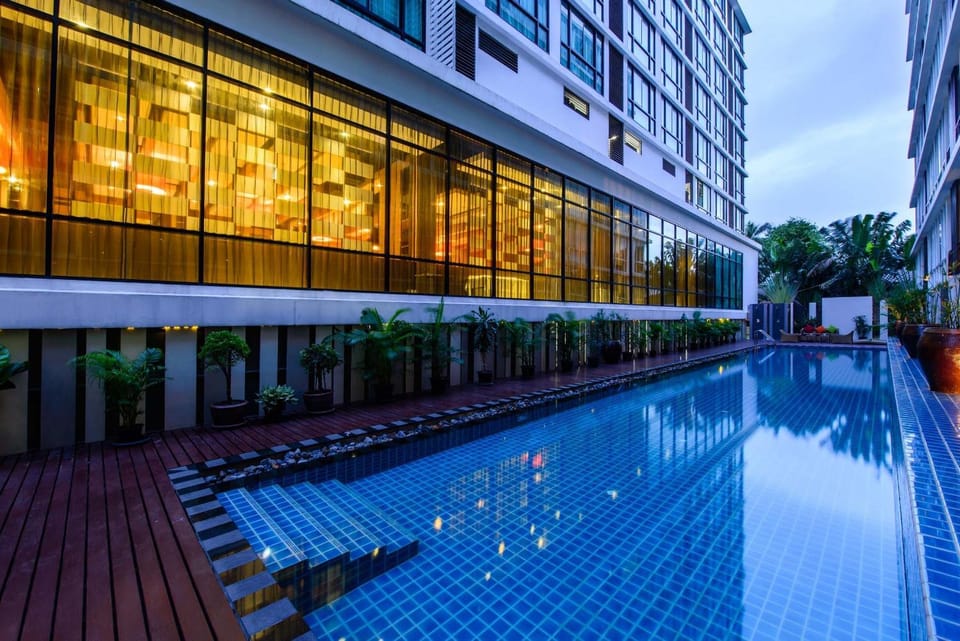 Property building, Swimming pool