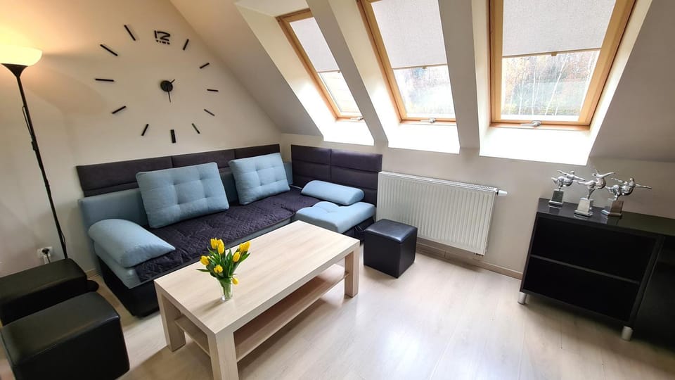 Communal lounge/ TV room, Living room, Seating area