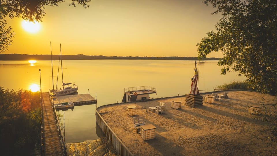 Dom Wypoczynkowy "Pod Strzechą" w Giewartowie Resort in Greater Poland Voivodeship