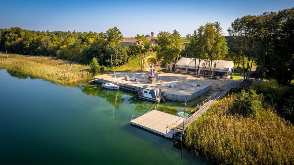 Dom Wypoczynkowy "Pod Strzechą" w Giewartowie Resort in Greater Poland Voivodeship
