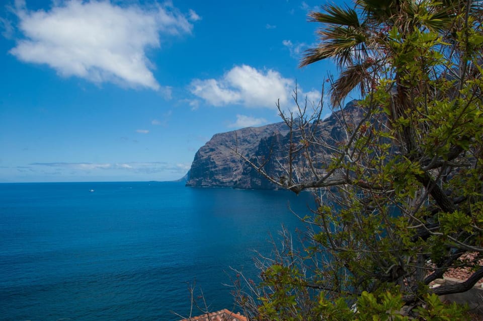 Nearby landmark, Natural landscape