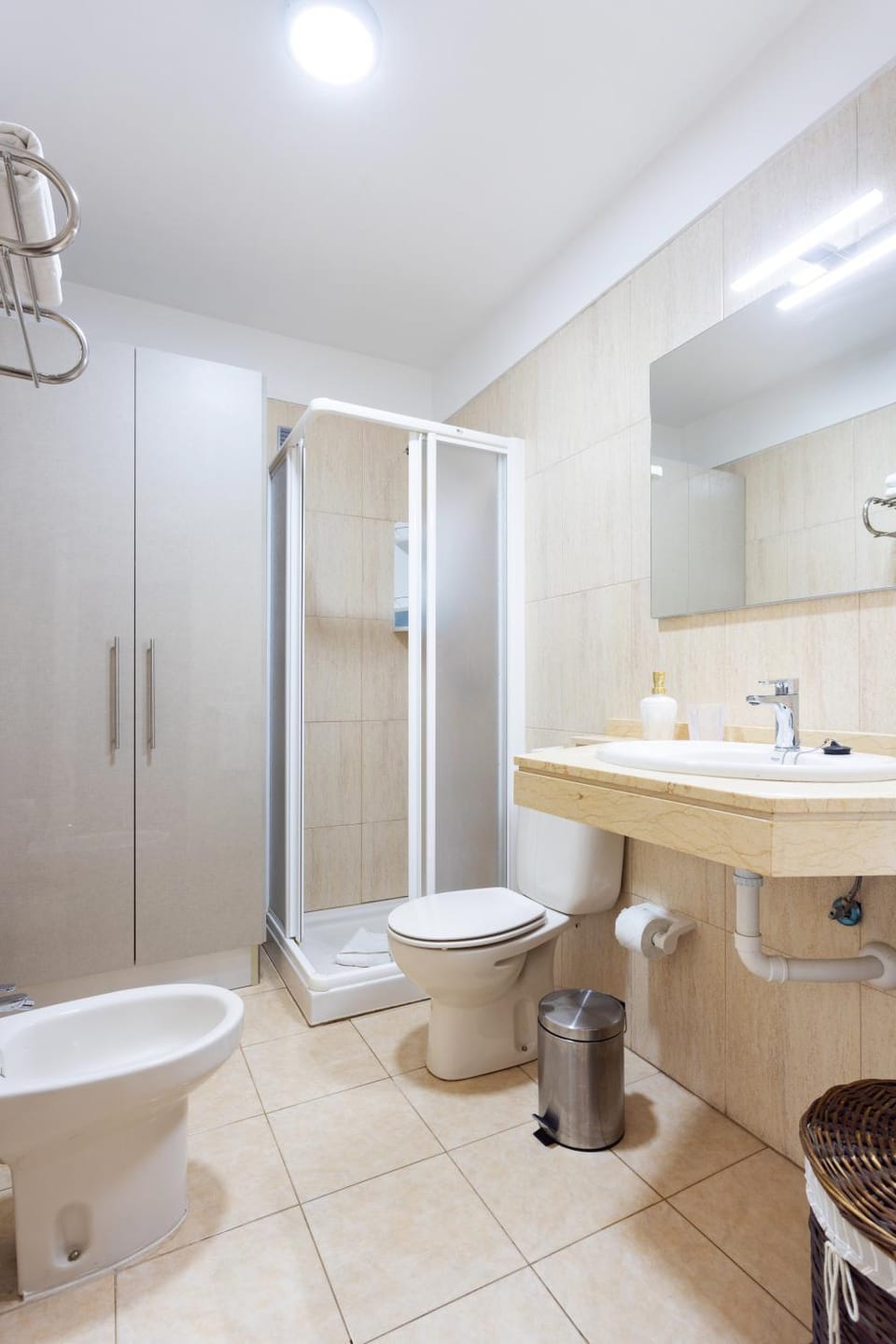 Shower, Bathroom, bidet