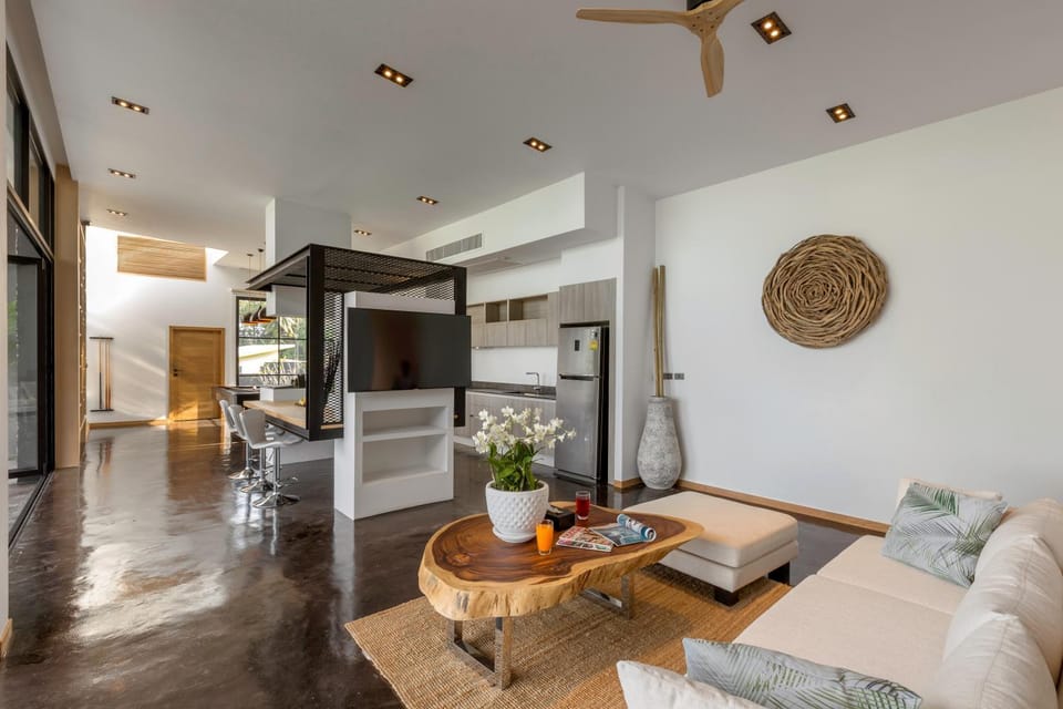 Kitchen or kitchenette, Living room, Seating area, Garden view, Pool view, Sea view, Family