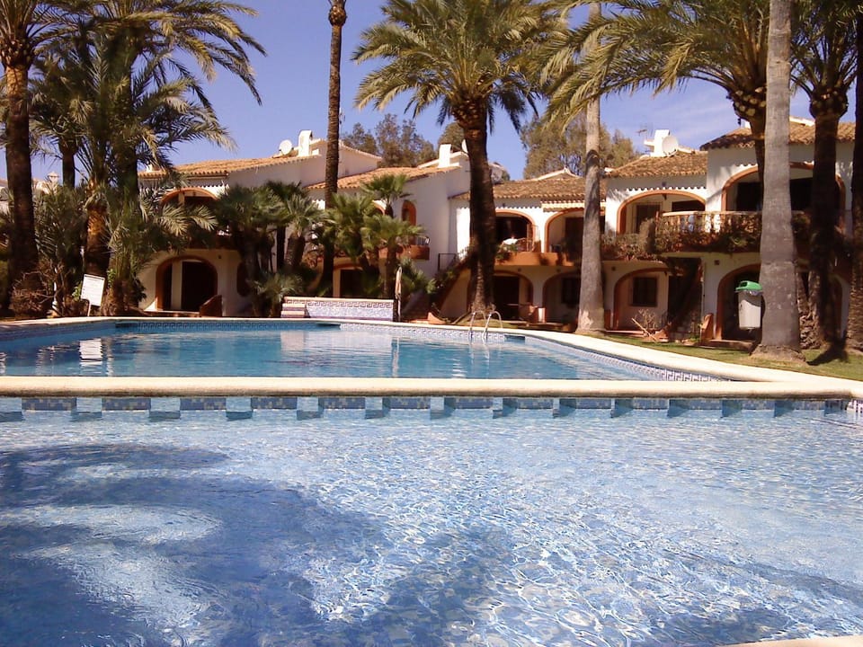 Property building, Swimming pool