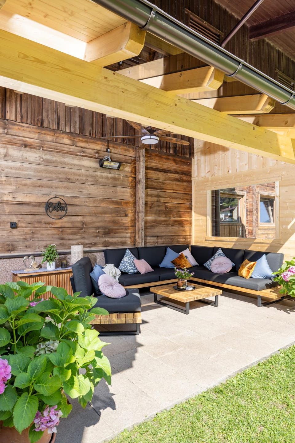Garden, Seating area