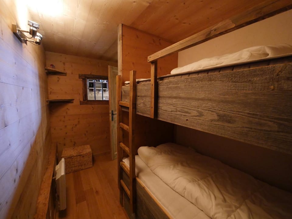 bunk bed