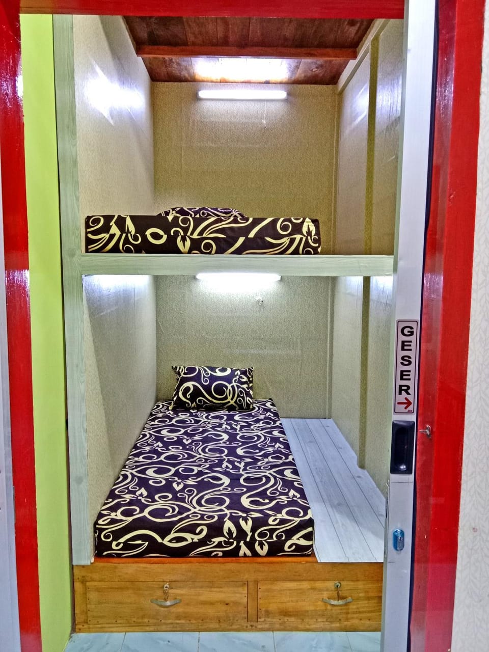 bunk bed