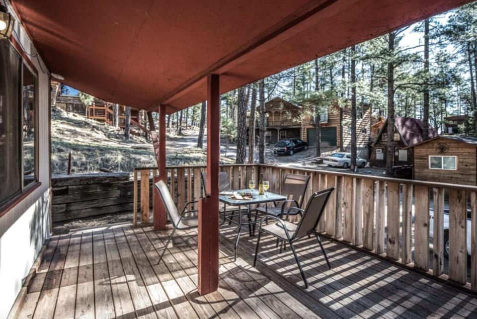 Sacony, Cabin at Ruidoso Cabin in Ruidoso
