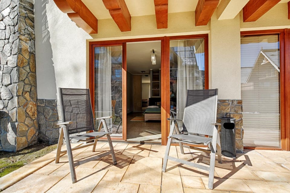 Day, Neighbourhood, Natural landscape, Summer, Garden, Balcony/Terrace, Balcony/Terrace, Photo of the whole room, On site, Garden view, Garden view