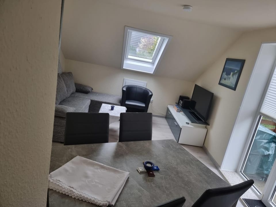 Ferienwohnungen Öker - Whg 2 - familiengerechte Fewo mit 2 SZ, nur wenige Gehminuten zum Hauptstrand Apartment in Grömitz