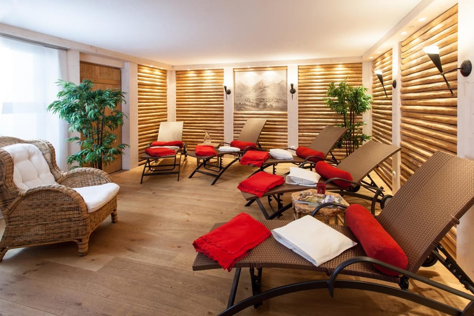Massage, Sauna, Spa and wellness centre/facilities, furniture