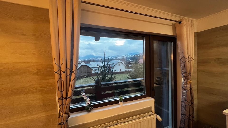 Royal Bucovina Residence Adults Only-Self check-in Bed and Breakfast in Romania