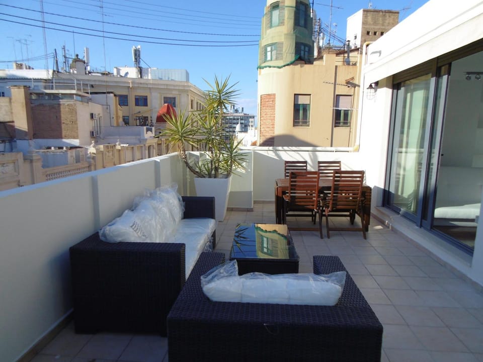Balcony/Terrace, City view