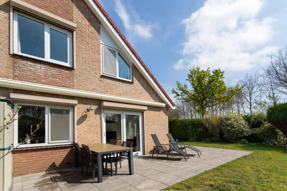 Patio, Garden, sunbed