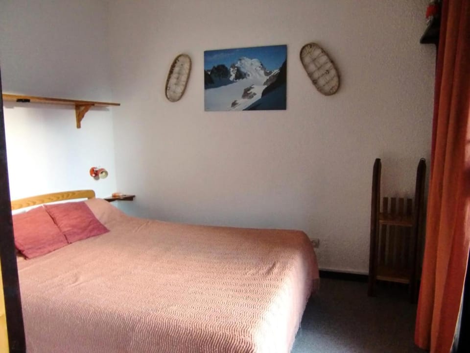 Bed, Bedroom, furniture