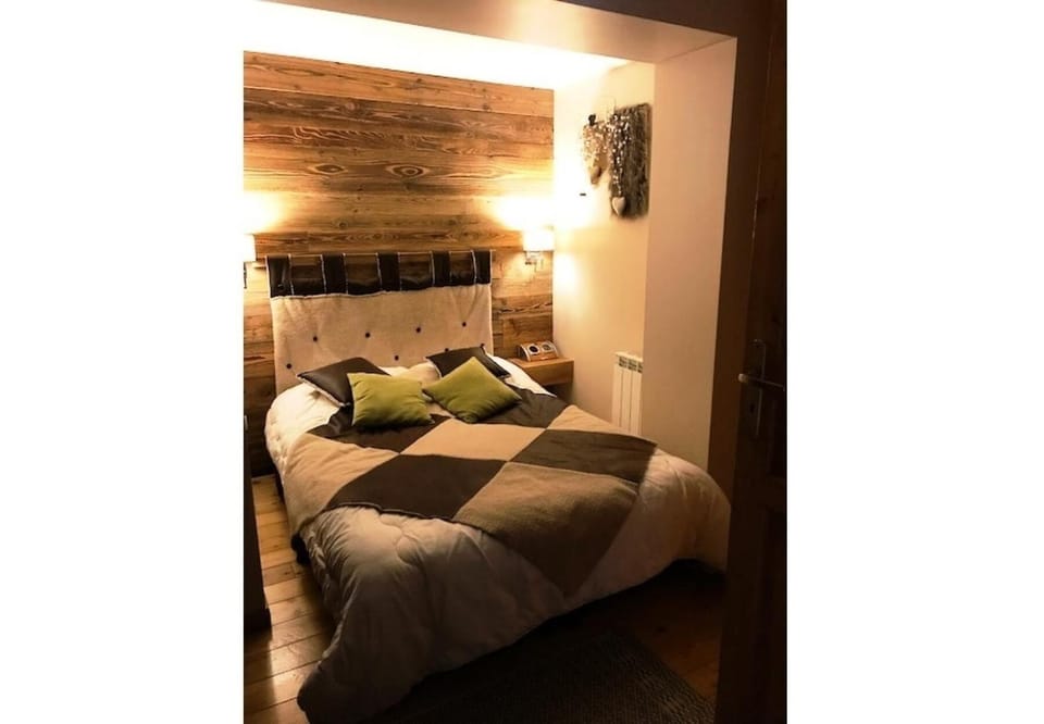Résidence Le Galibier 3 - 4 Pièces 8 Personnes - Cœur de station et 100m du télésiège du Village MAE-6197 Apartment in Les Deux Alpes