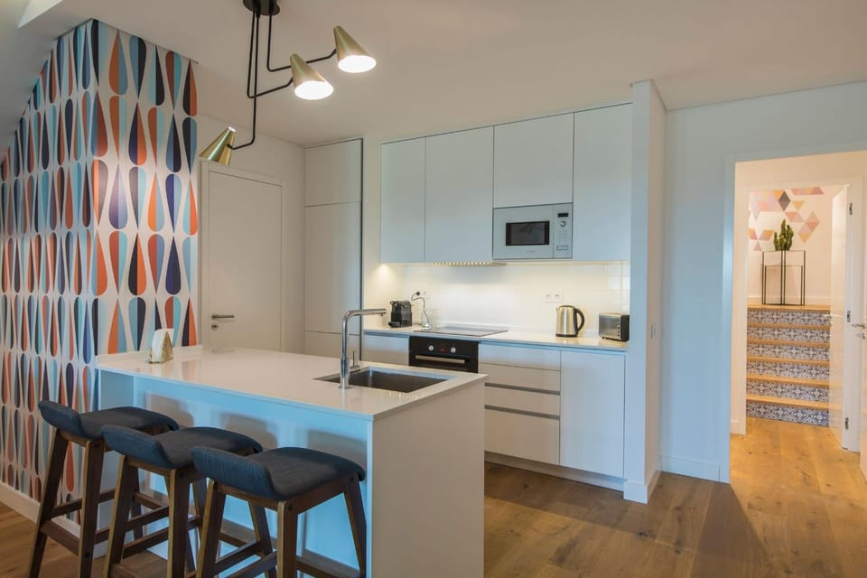 Kitchen or kitchenette, Seating area