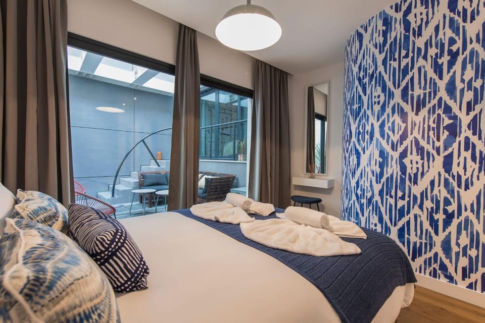 Bed, Photo of the whole room, Decorative detail, Bedroom