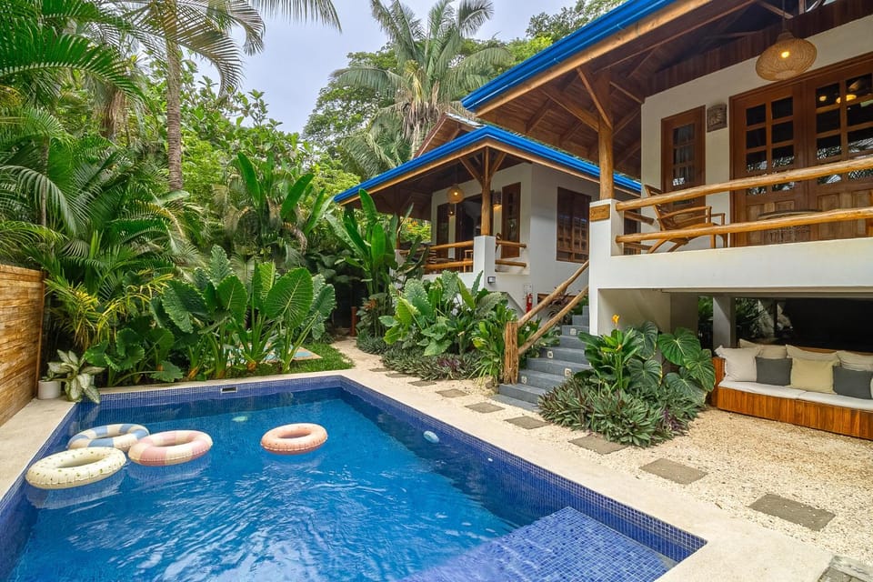 Property building, Garden, Balcony/Terrace, Balcony/Terrace, Seating area, Garden view, Garden view, Swimming pool