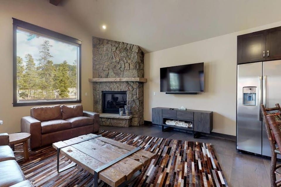 Ogren Overlook House in Keystone