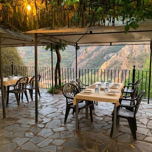 Kampaoh Sierra Nevada Luxury tent in Andalusia