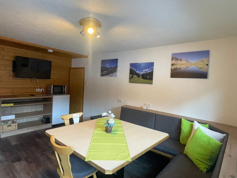 Ferienwohnungen Haus Bergflora Apartment in Tyrol