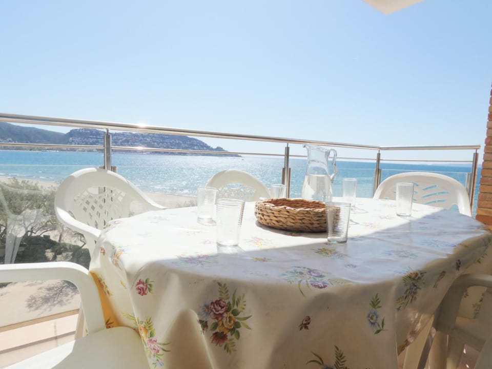 View (from property/room), Balcony/Terrace, Sea view
