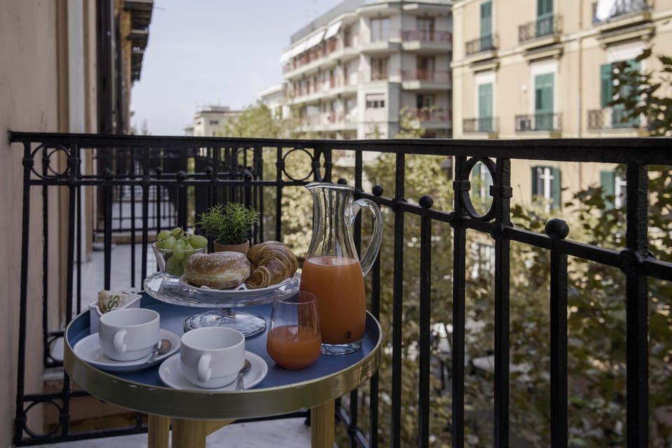 Balcony/Terrace, Food and drinks, Food, Breakfast