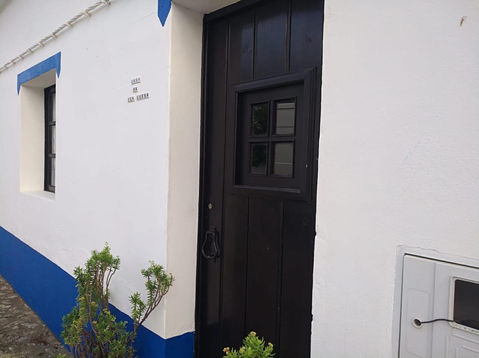 Patio, Facade/entrance, Garden, Balcony/Terrace, Pets