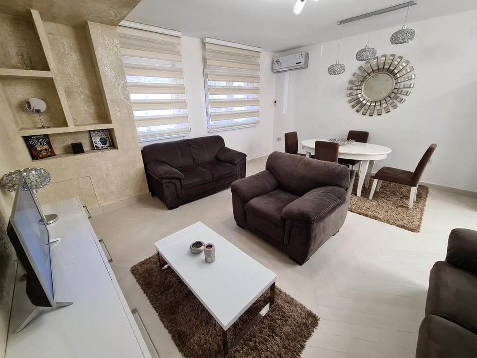Adonis Apartment Apartment in Novi Sad