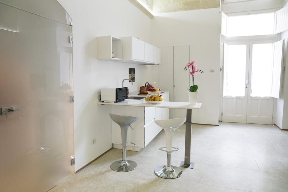 Coffee/tea facilities, Kitchen or kitchenette, Other, Photo of the whole room, Decorative detail, Area and facilities
