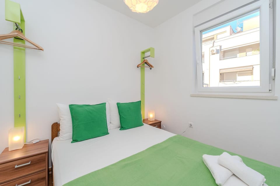 Basa modern ap by the beach Apartment in Novalja