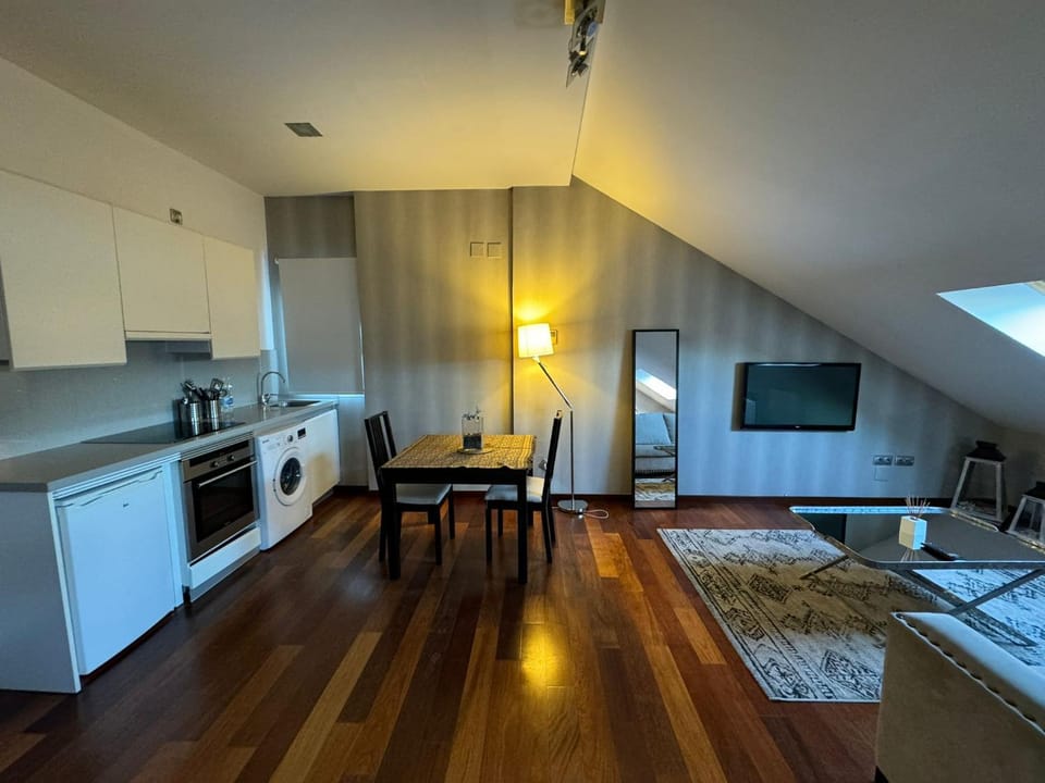 TV and multimedia, Kitchen or kitchenette, Dining area