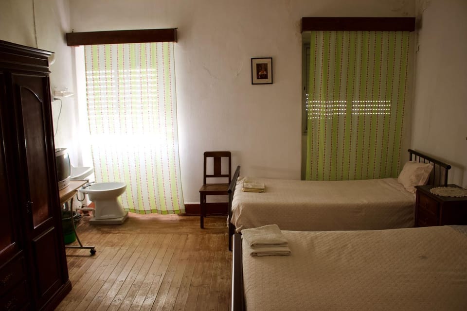Residencial Tarouca Bed and Breakfast in Extremadura, Spain