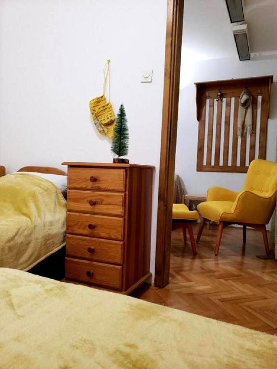 Living room, Bedroom