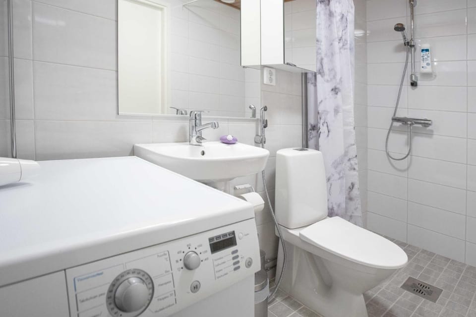 Shower, Toilet, Bathroom, washing machine