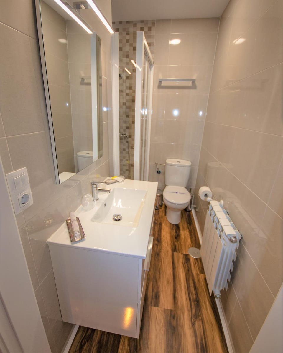 Shower, Bathroom