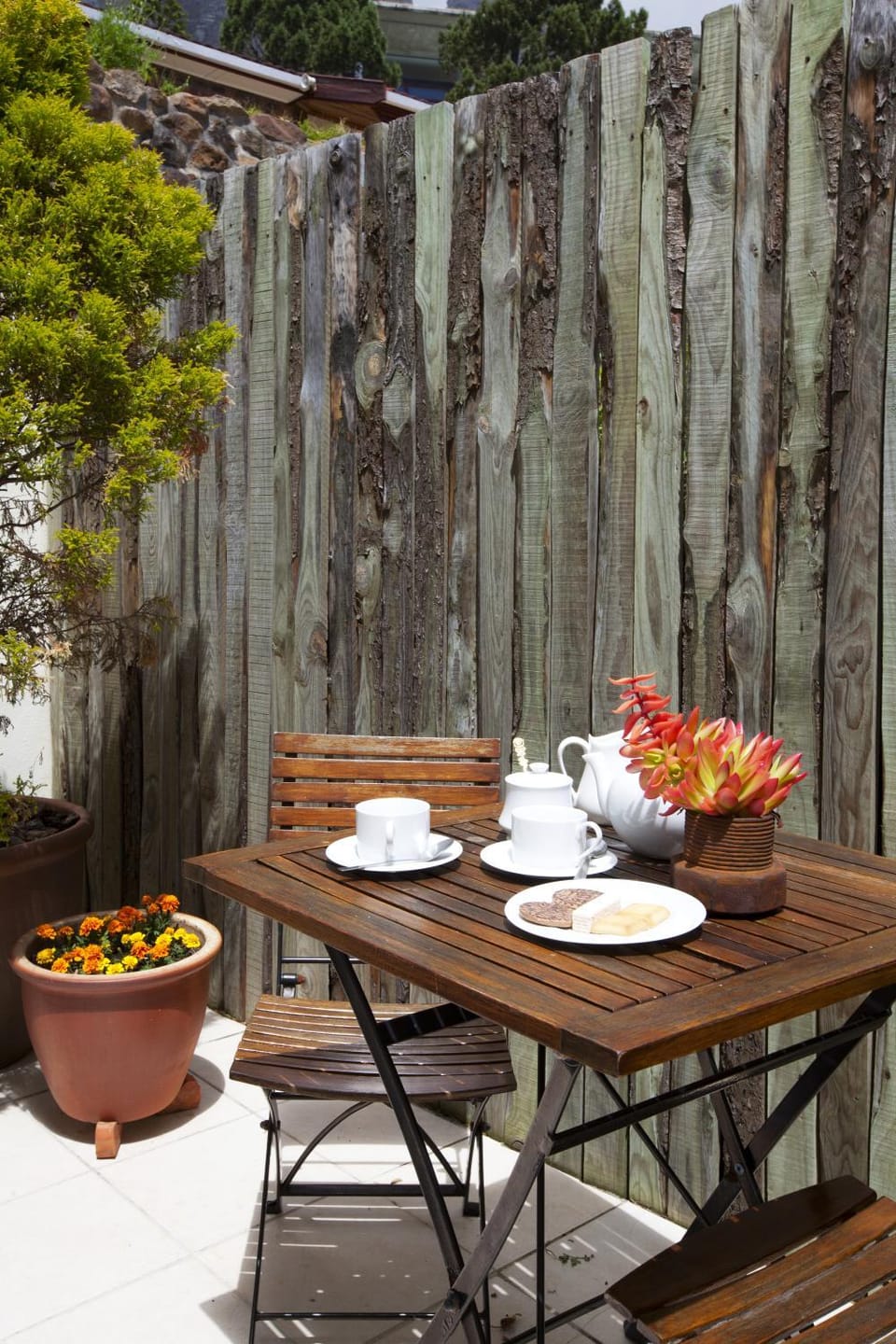 Seating area, Breakfast