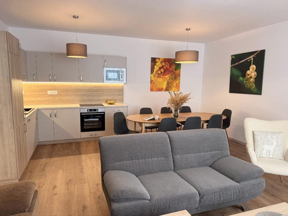 Kitchen or kitchenette, Living room, Seating area, Family, Family, Family