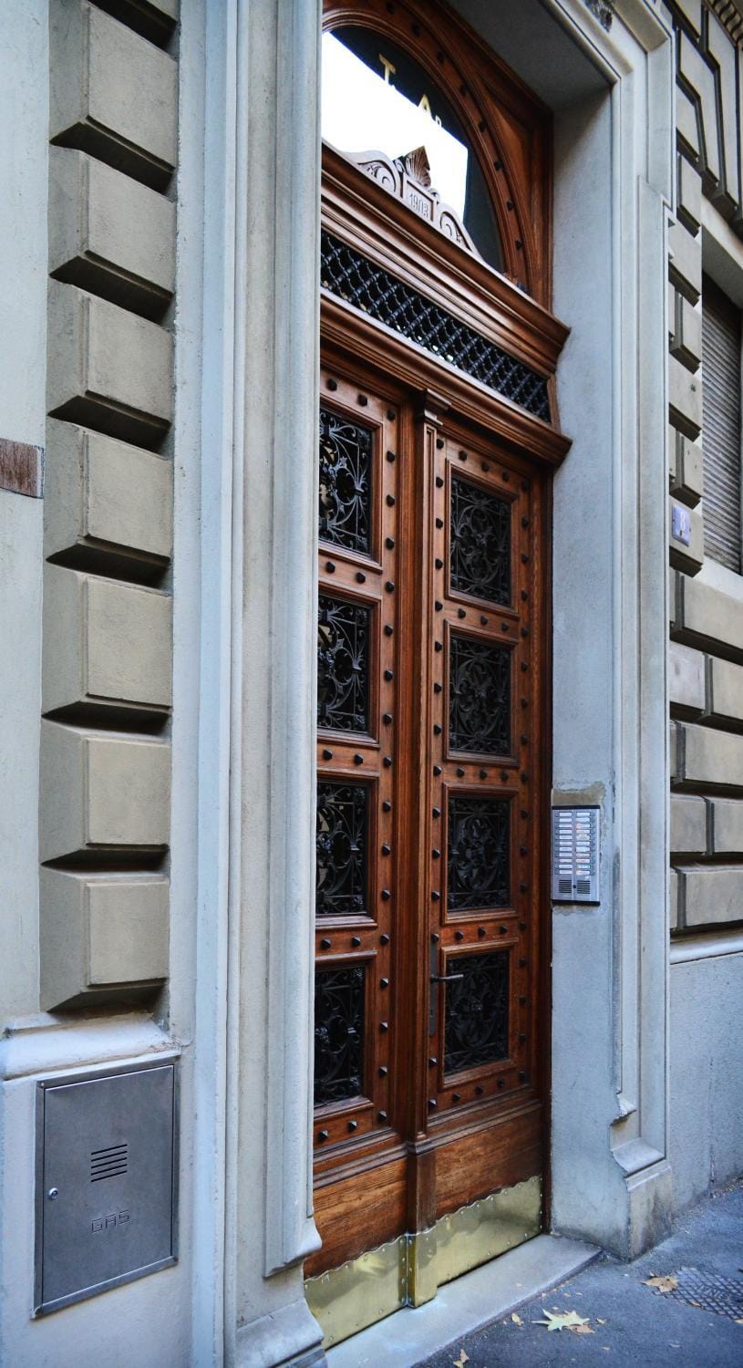 Facade/entrance