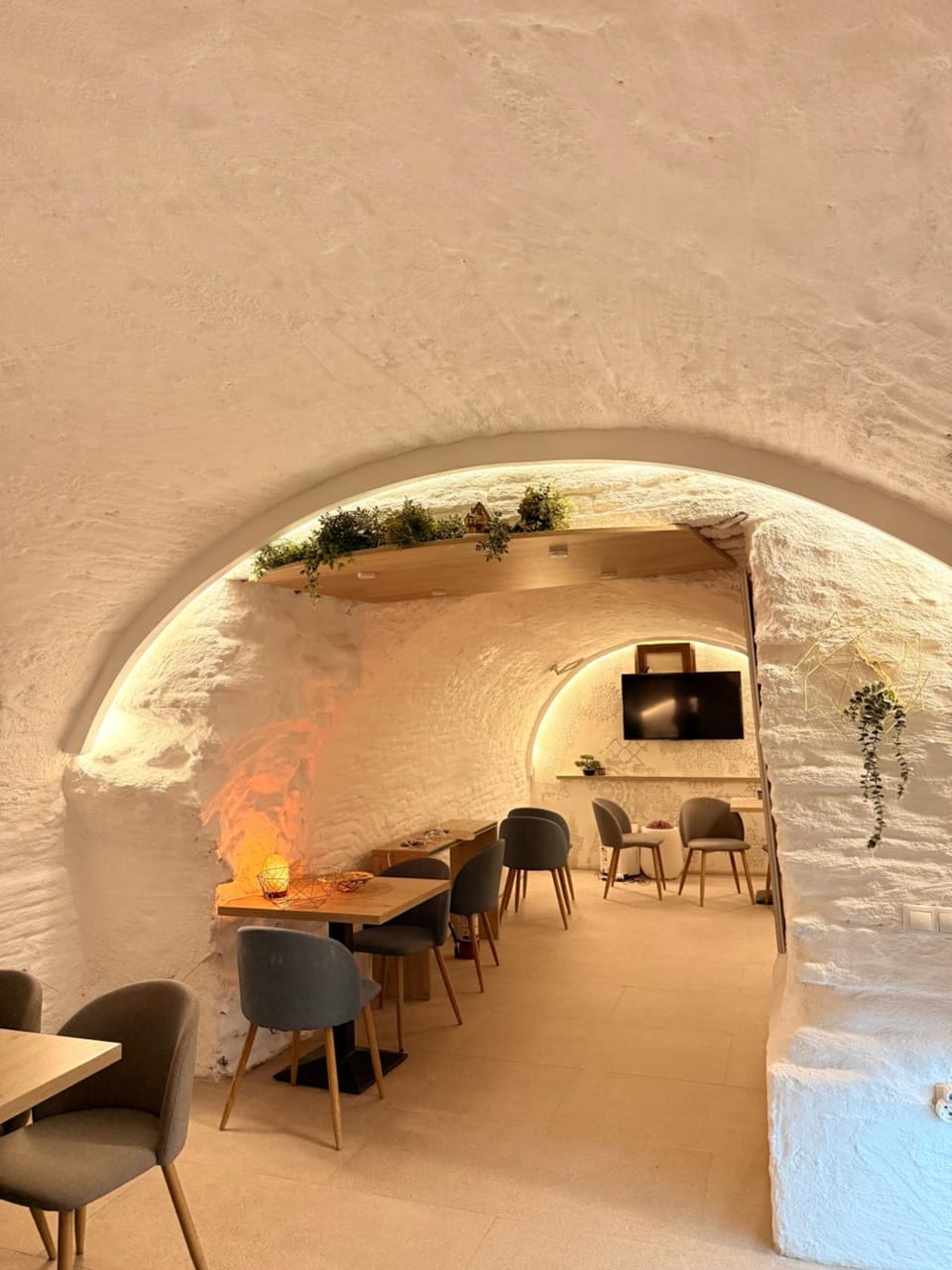 Seating area, Dining area