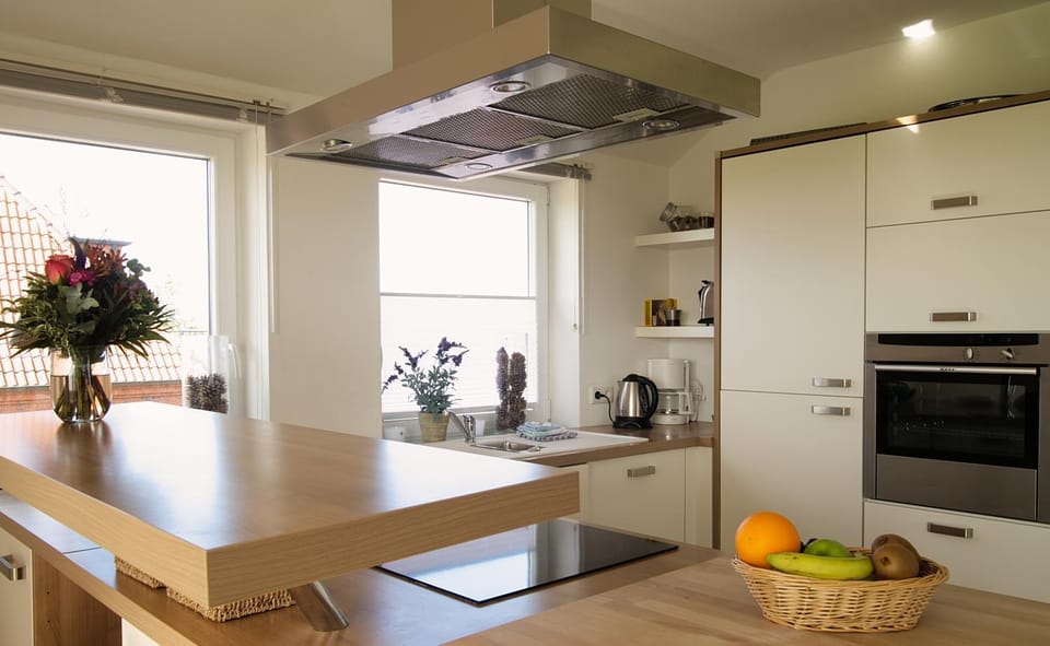 Coffee/tea facilities, Kitchen or kitchenette, Dining area, minibar, stove