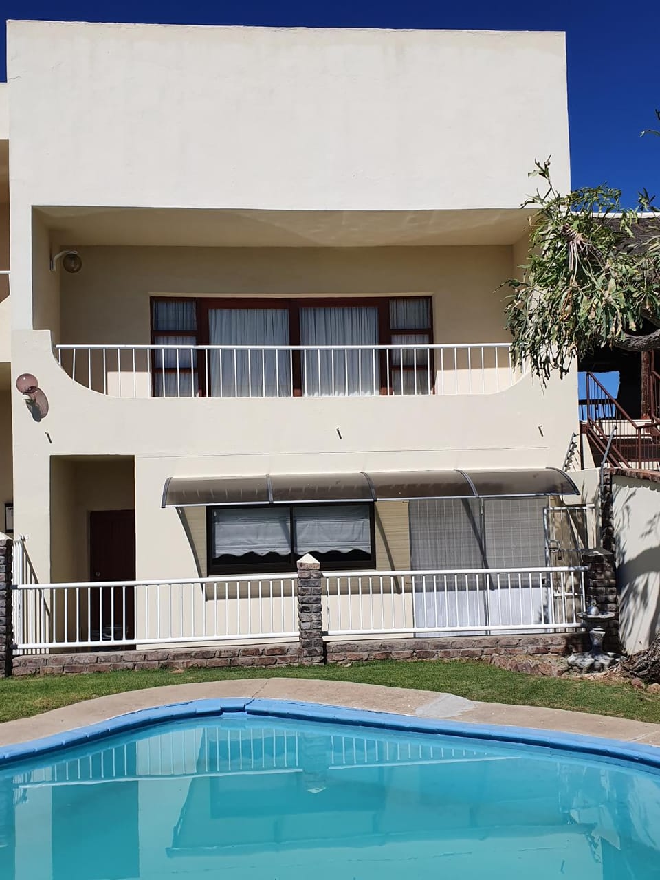 Property building, Pool view